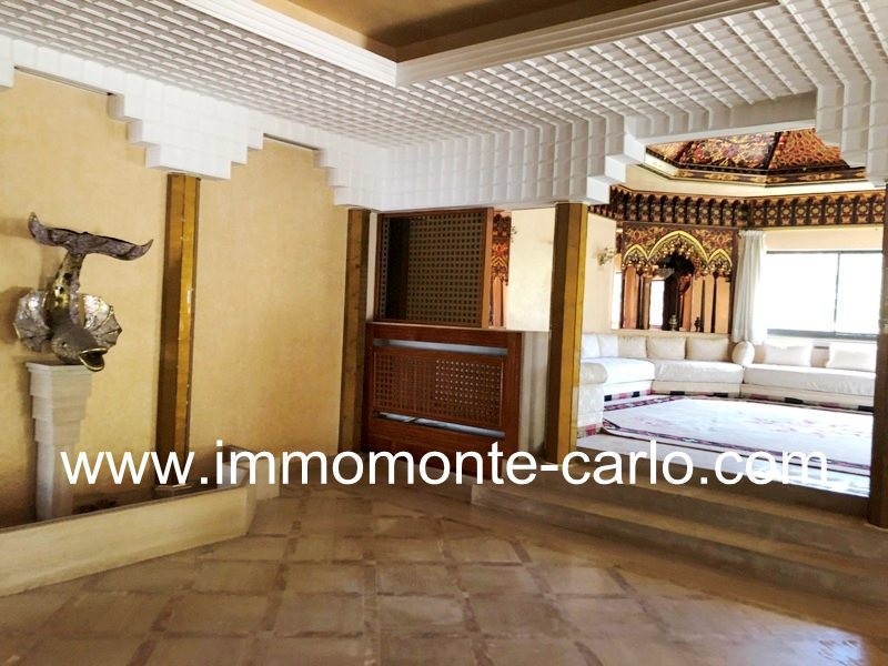 Superbe villa avec piscine jardin et chauffage central à Souissi Rabat — 3