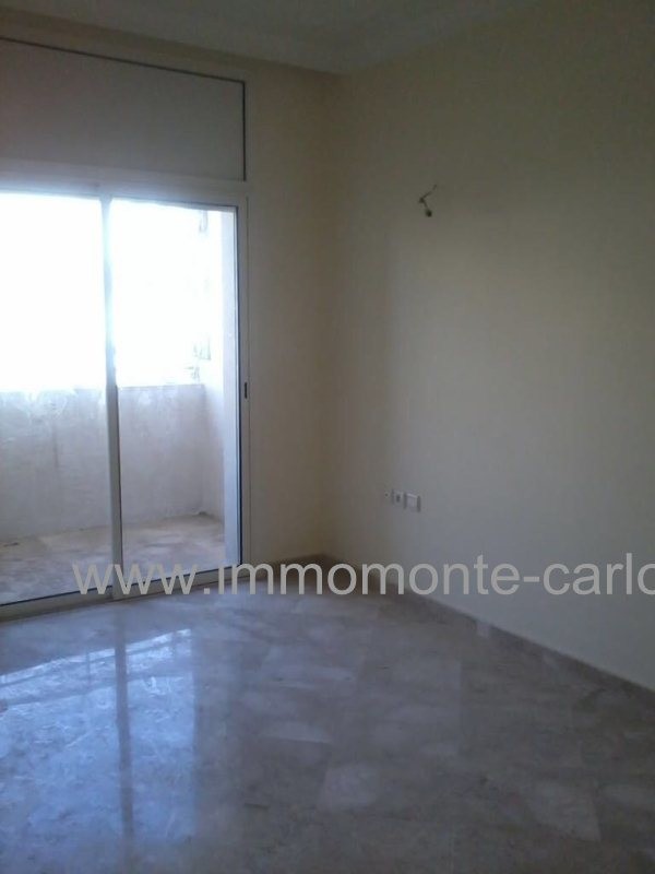 Location d'un appartement vide à Agdal Rabat — 3