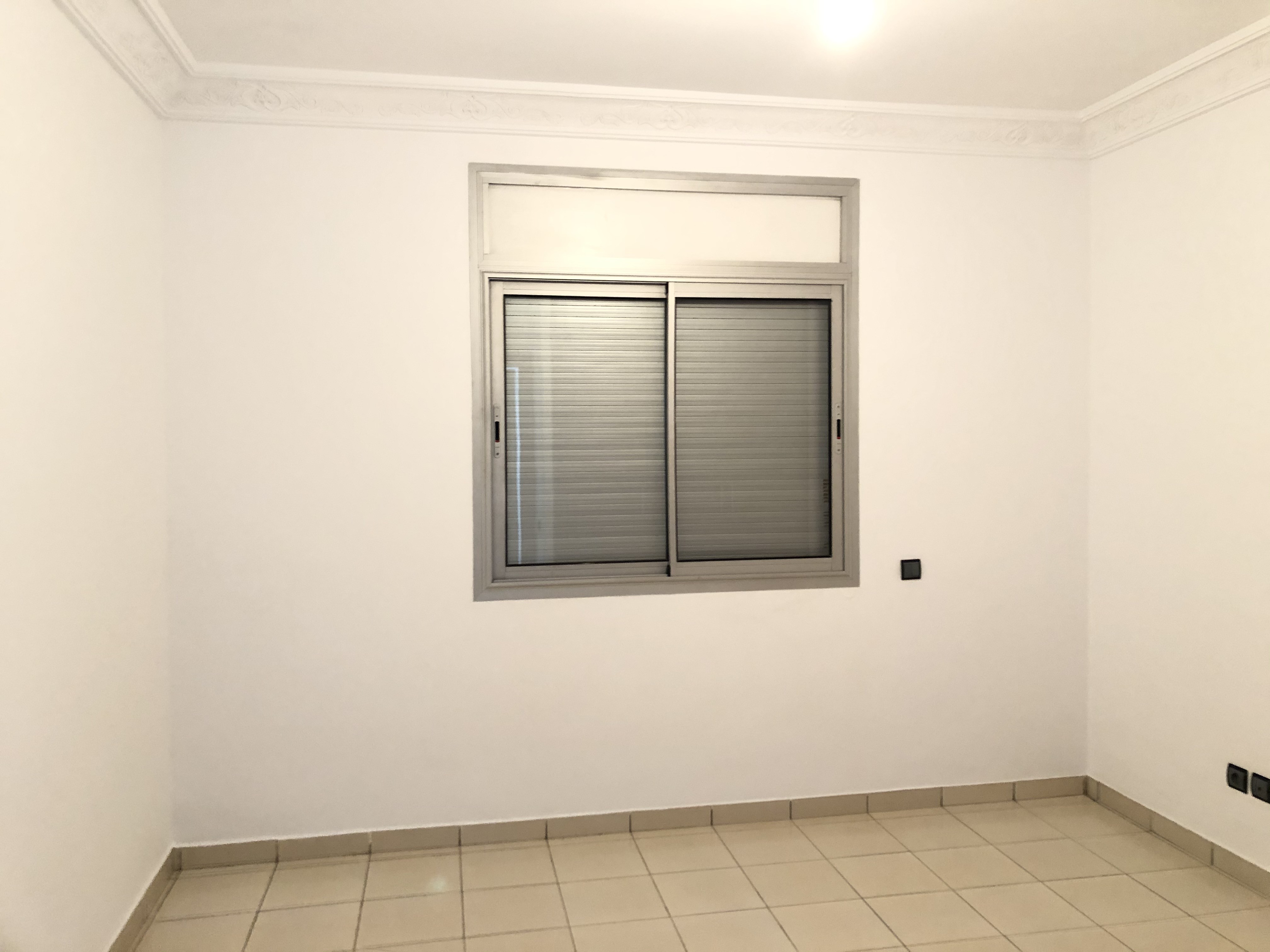 Etage maison et garçonnière à vendre