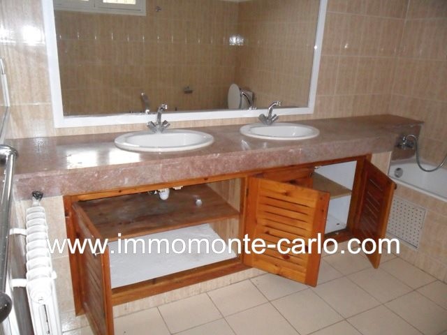 Charmante Villa avec piscine à louer au quartier Souissi RABAT — 4