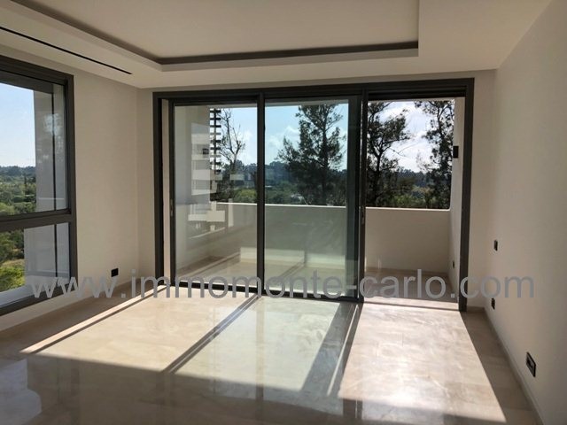 Appartement de standing avec terrasse sans vis-à-vis  à Rabat Souissi,