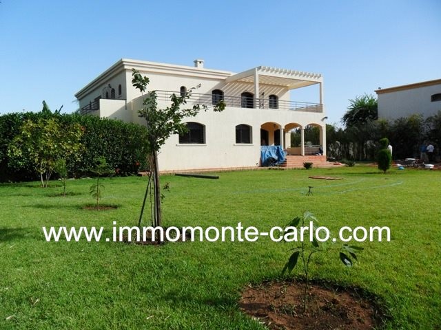 Location villa d’architecture moderne neuve avec piscine à louer à Souissi Rabat — 3