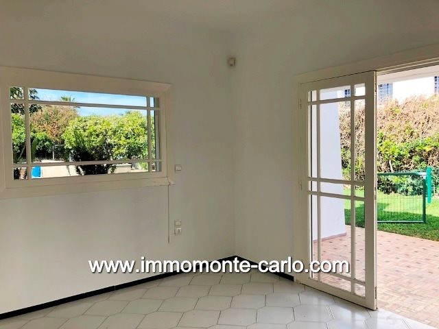 Très belle villa avec piscine à louer à Souissi Rabat — 6