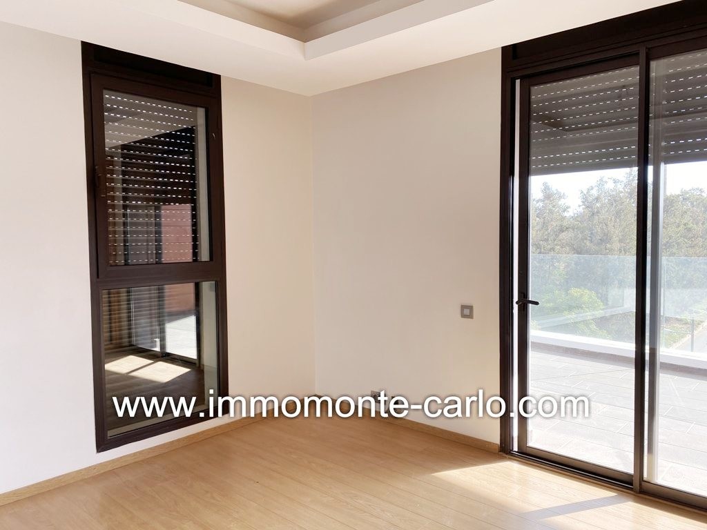 Superbe appartement à louer sans vis à vis avec grande terrasse à souissi — 6