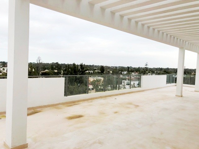 Appartement  de standing avec belle grande terrasse à souissi — 5