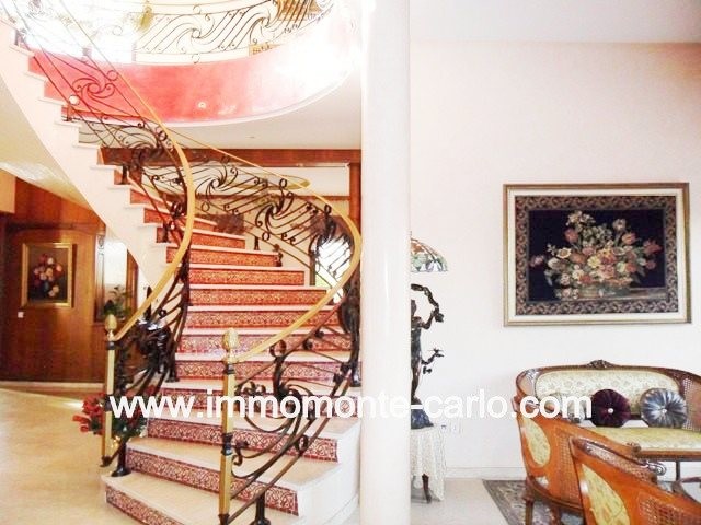 Location villa de standing avec piscine à Souissi à Rabat — 4
