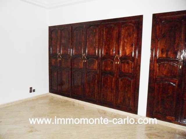 Location villa avec piscine au  quartier Souissi RABAT — 5