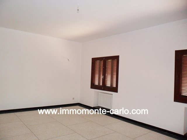 Location villa avec chauffage central à  Souissi Rabat — 4