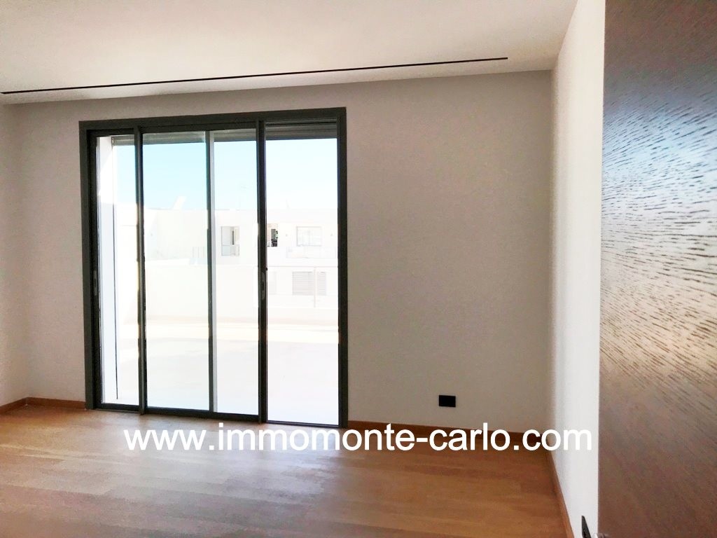 A vendre appartement de standing  avec  grande terrasse Souissi — 5
