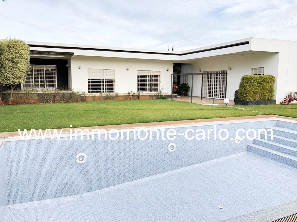 Villa neuve et moderne avec chauffage central et piscine à Souissi