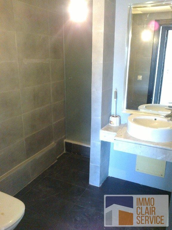 Location Appartement Vide Avec Deux Terrasses Quartier Ain Diab — 5
