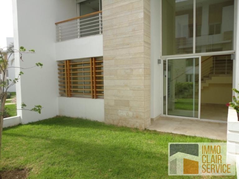 Un rez de jardin d'exception à vendre sur bouskoura — 2