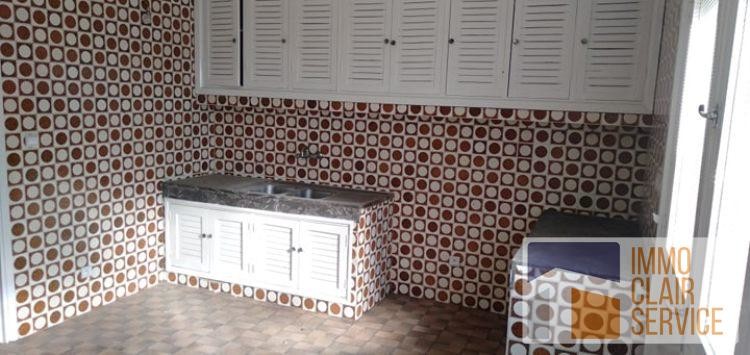 A louer un appartement au dernier étage avec terrasse de 300m² — 3