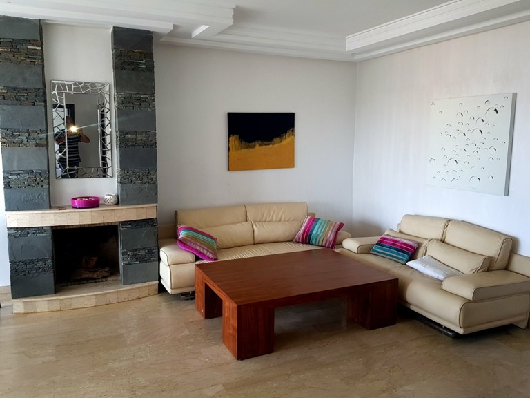 Location Appartement Meublé sans vis à vis avec Terrasse Quartier Bourgogne — 3
