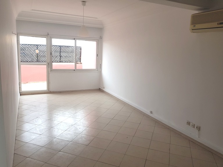 Bel appartement en location vide sur Maarif extension — 2