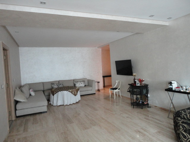 Bel Appartement rénové en vente a Racine — 2