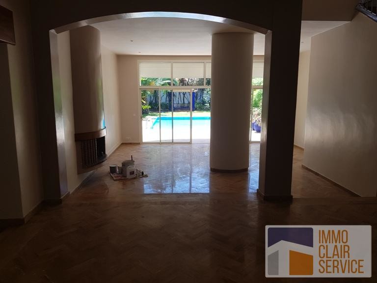Vente Villa Avec Piscine de 790m² Quartier Oasis — 2