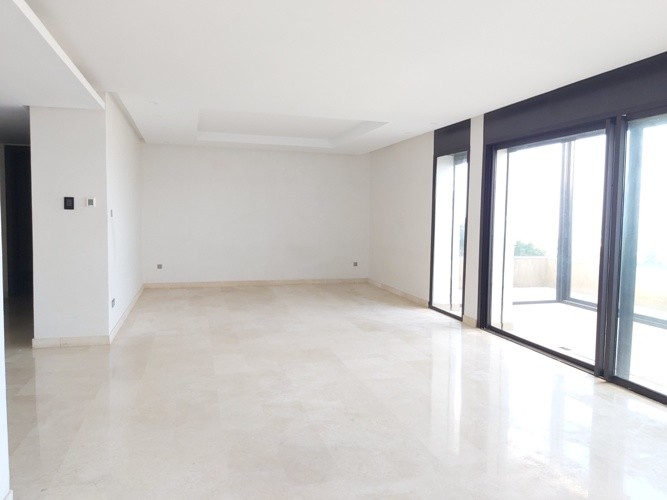 Appartement en location non meublé de haut stanting avec vue sur la mer à Ain Diab Casablanca. — 6