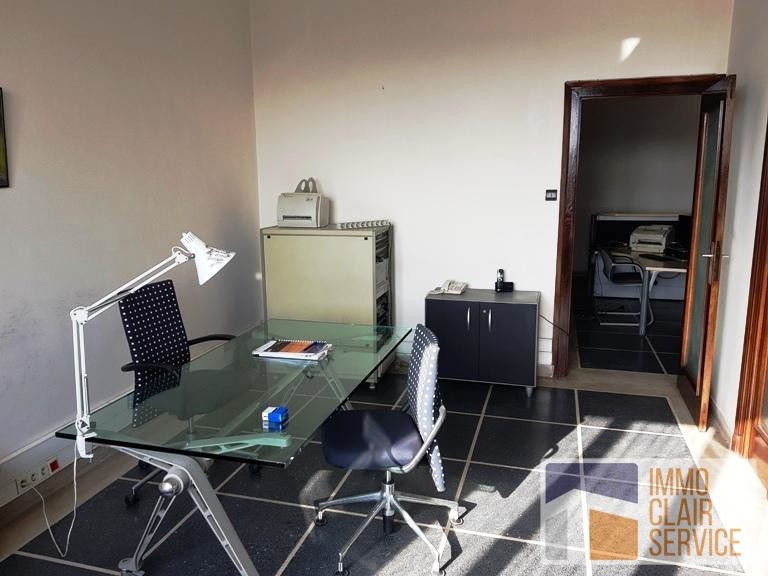 Un bureau bien agencé en location sur centre ville — 4