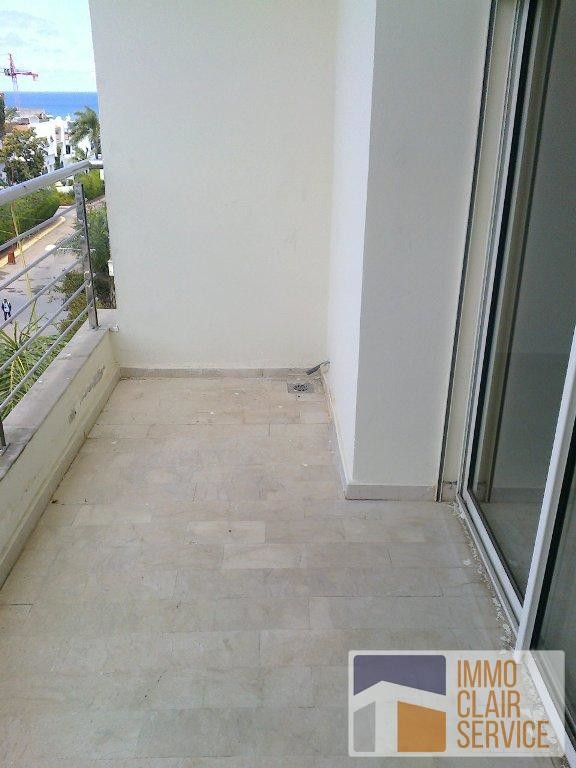 Location Appartement Vide Avec Deux Terrasses Quartier Ain Diab — 4