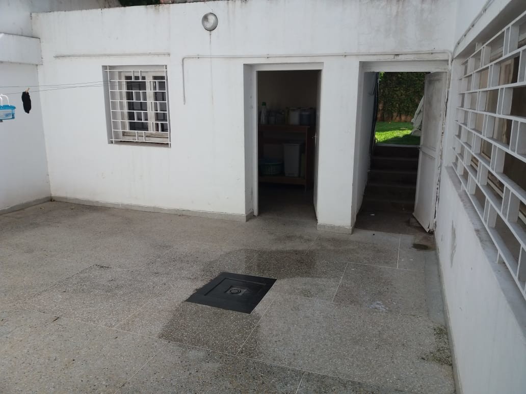 Villa 840 m² f Longchamps — 9