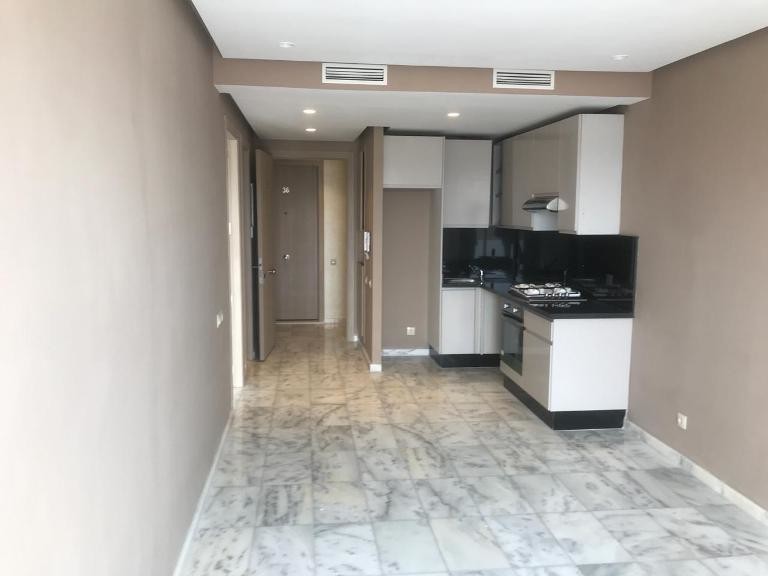 Location Studio Vide 53m² Neuf Jamais Habité Quartier Oualfa