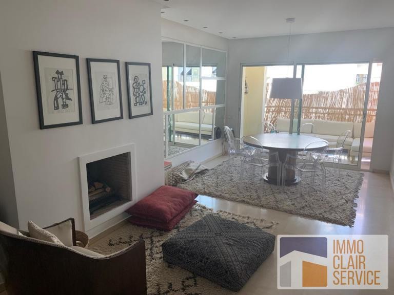 Bel appartement calme avec terrasse en vente Quartier Racine