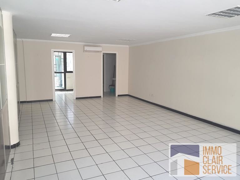 Location Bureau bien agencé sur belvédère 92m² — 2