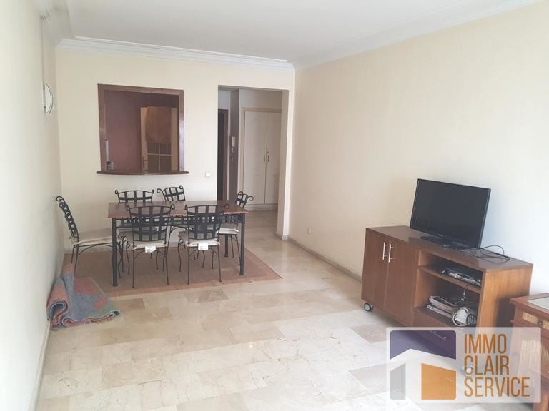 Beau studio en location vide sur racine — 3