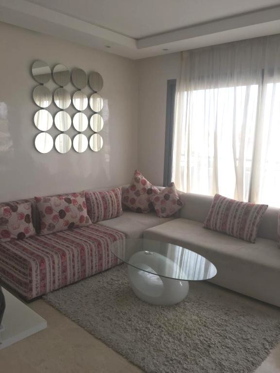 Location Studio Meublé 62m² Quartier Les Princesses — 2