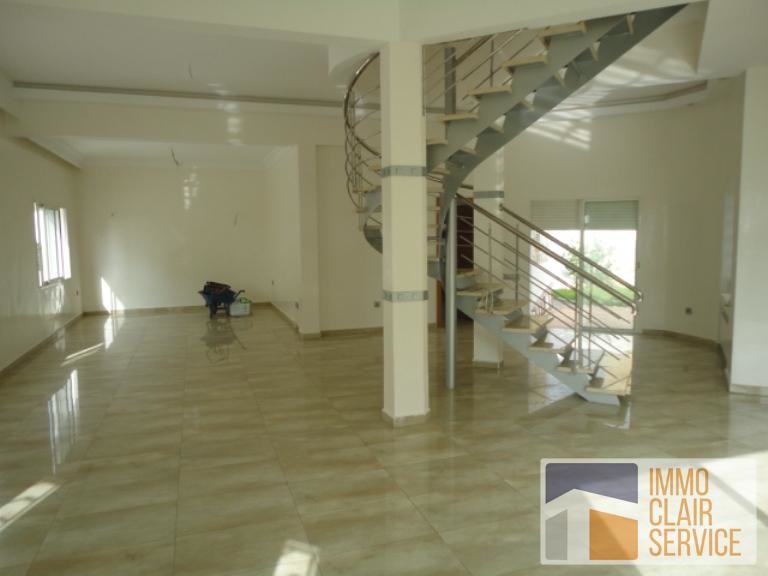 Superbe villa en location vide sur dar bouazza — 5
