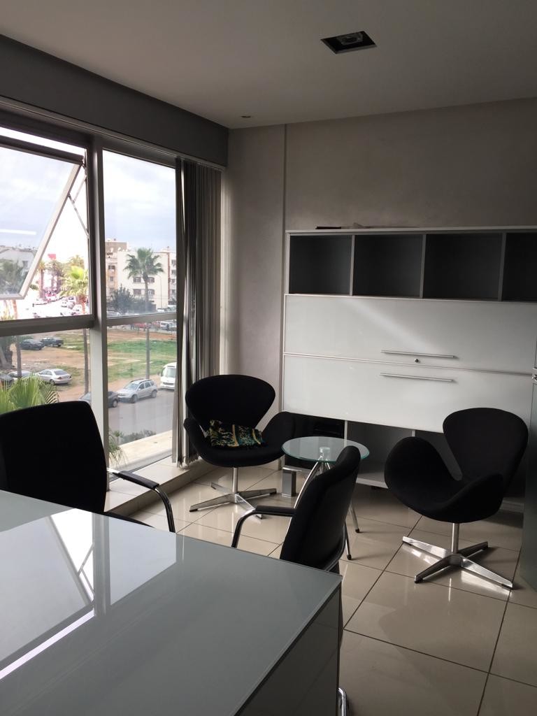 Bureau 86 m² à Zerktouni — 8