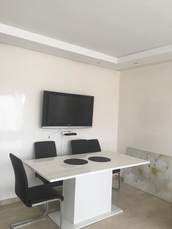 Location Studio Meublé 62m² Quartier Les Princesses — 3