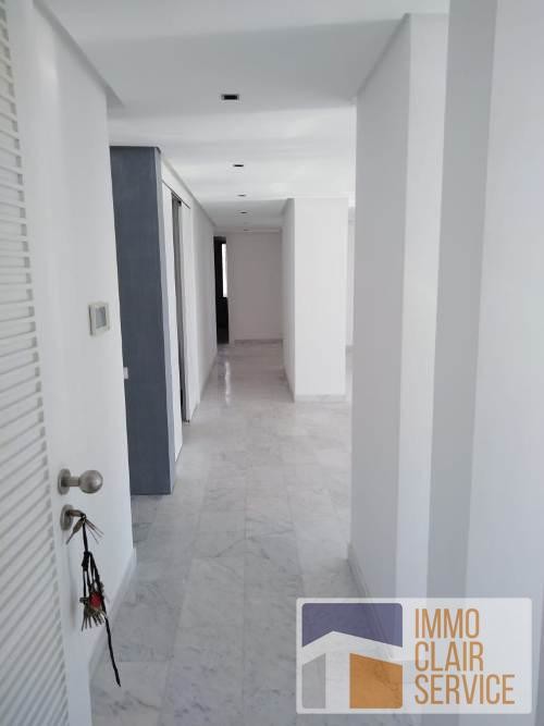 Location d'un appartement moderne non meublé — 4