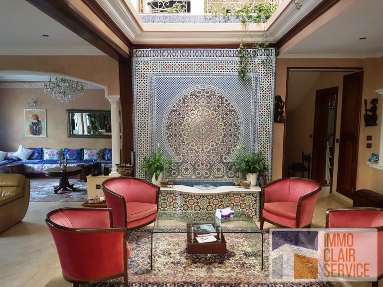 Une jolie villa en location meublée sur ain diab 408m²