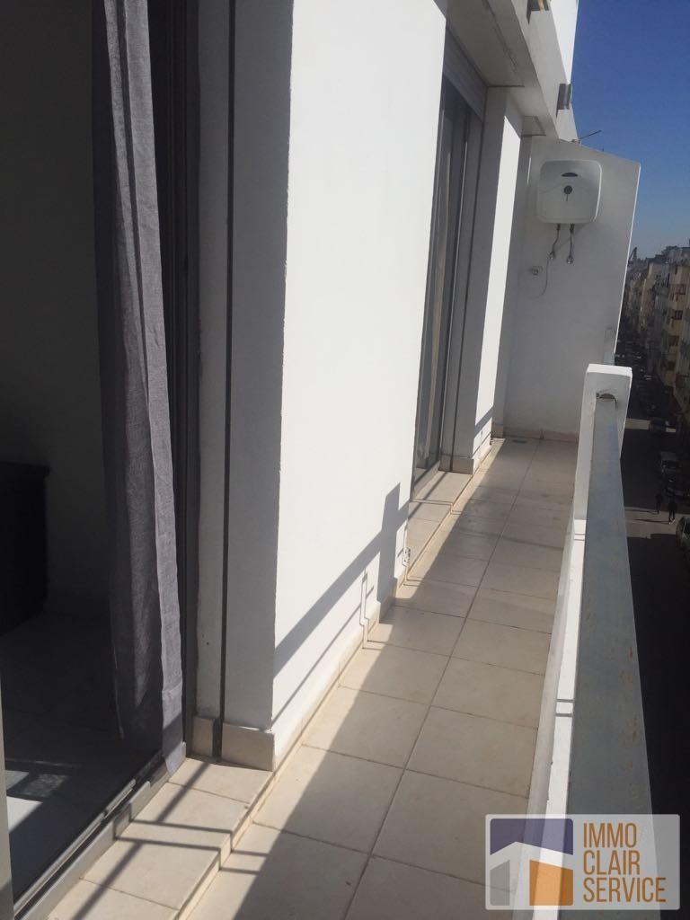 Beau studio meublé en location sur Maarif — 3