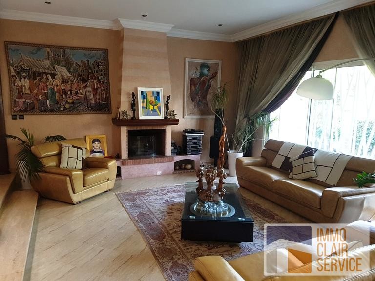 Une jolie villa en location meublée sur ain diab 408m² — 4