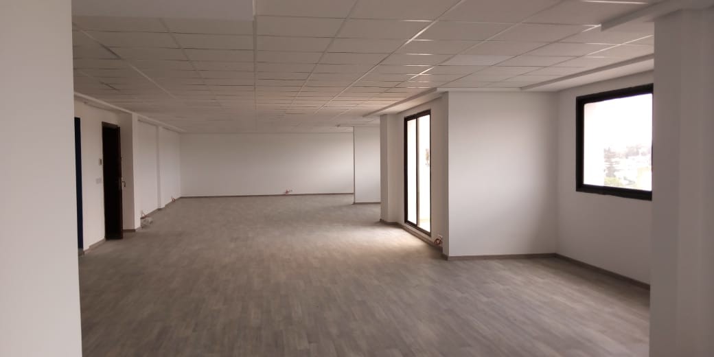 Bureau 190 m² à Franceville — 8