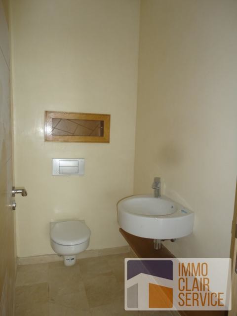 Belle villa en location vide sur dar bouazza — 4