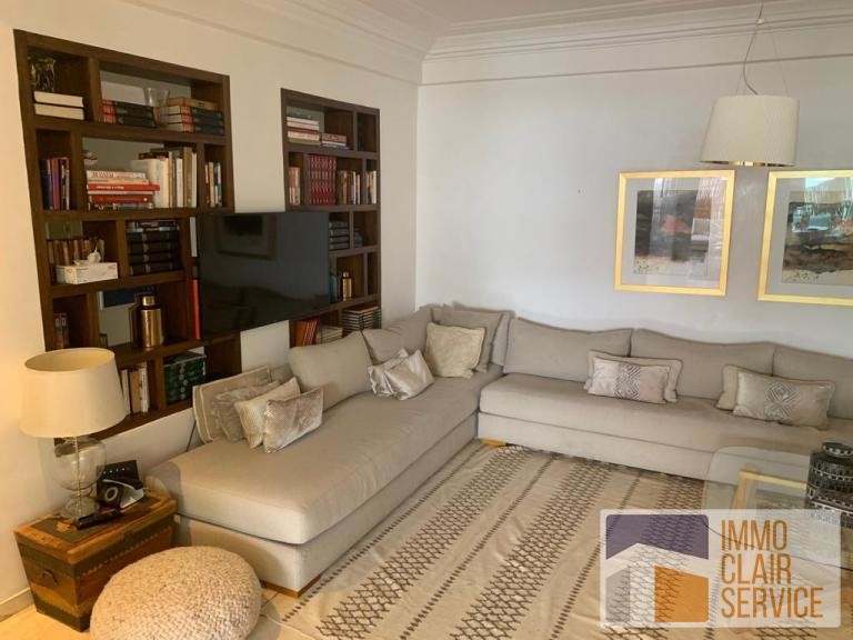 Bel appartement calme avec terrasse en vente Quartier Racine — 2