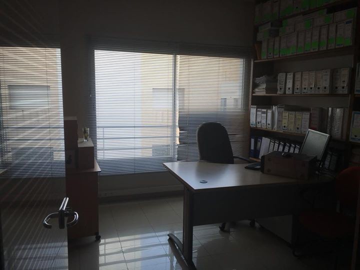 Vends Bureau — 3