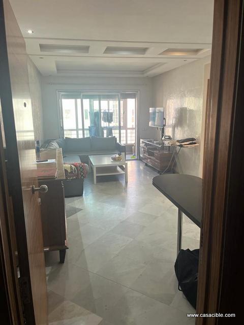 Maarif: studio meublé 51 m² avec balcon.