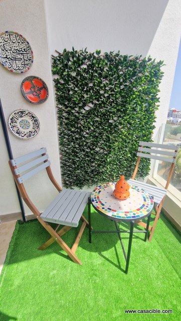 Oasis: studio meublé, terrasse.
