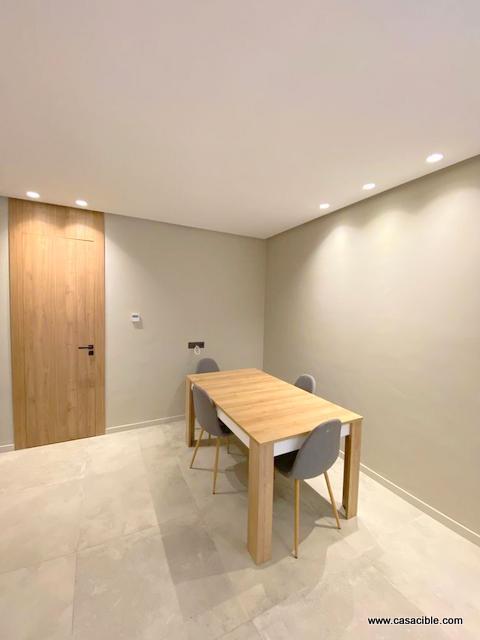 Gauthier: studio neuf meublé 51m². — 2