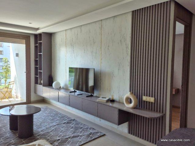 Oasis: studio meublé, balcons. — 3