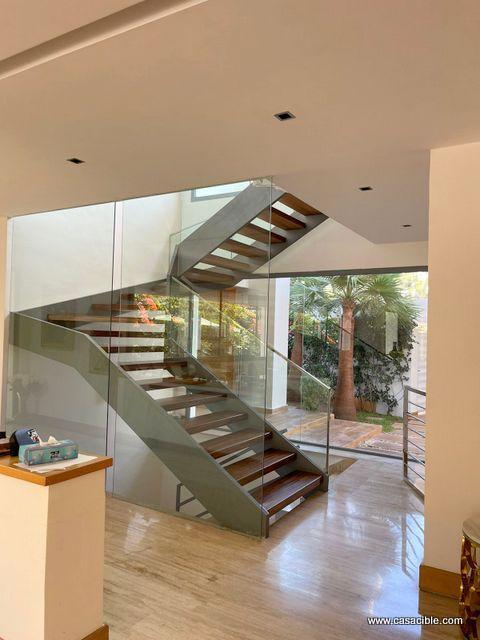 Ain Diab: Location villa vide de 840 m²,piscine et jardin. — 5
