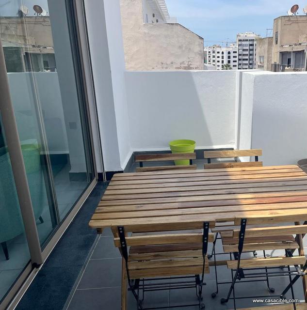 Maarif:  studio meublé 66 m² avec une terrasse.