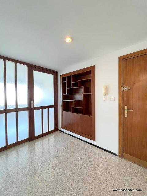 2 Mars: Appartement vide 3 chambres,2 salles de bain. — 3