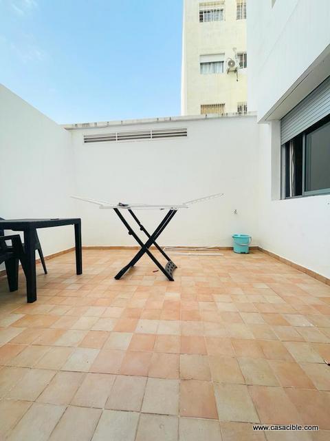 Les princesses: studio haut standing meublé 70m², terrasse.