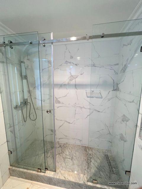 2 Mars: Appartement vide 3 chambres,2 salles de bain. — 6